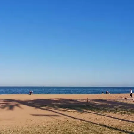 Bcn Center 10min/beach 3min/tren2min/alcampo 1min * Sant Adria de Besos